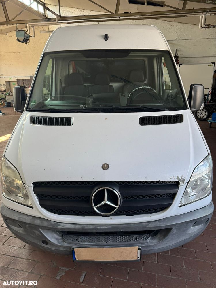 Mercedes-Benz Sprinter - 1