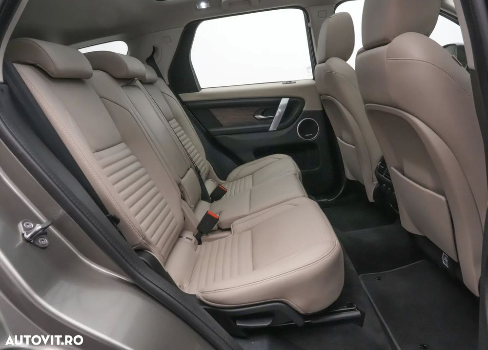 Land Rover Discovery Sport - 18