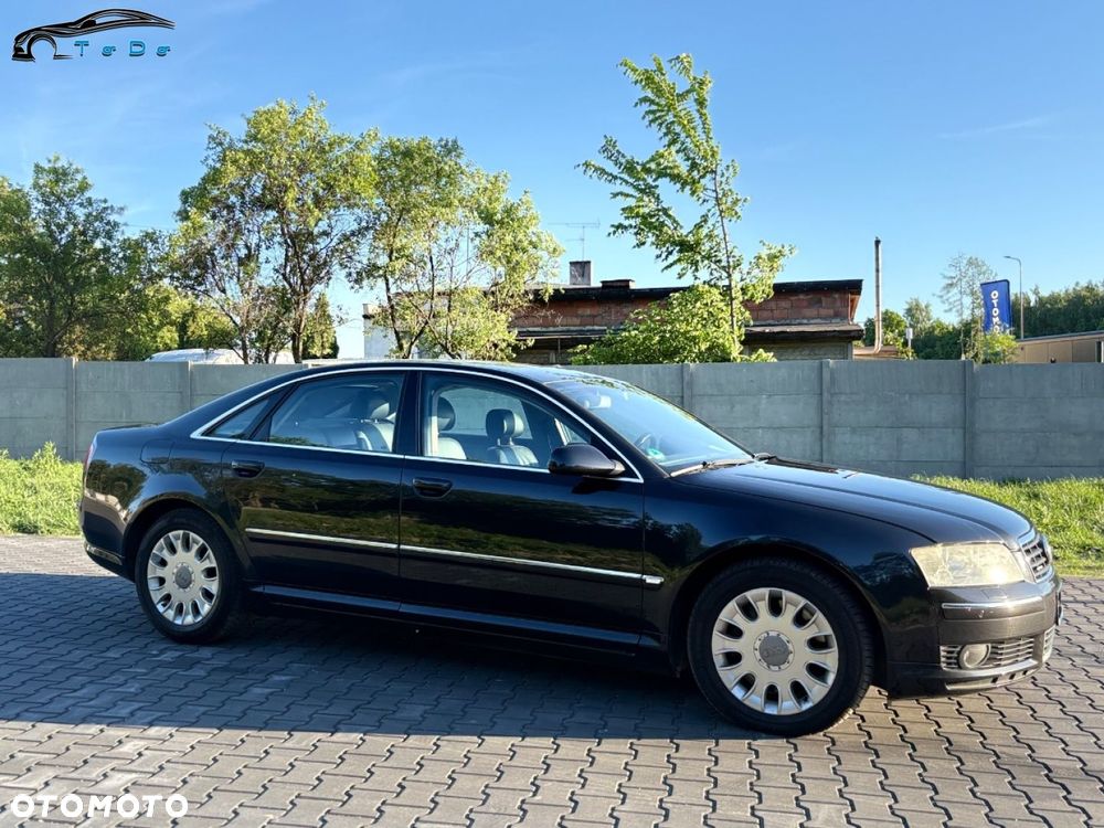 Audi A8 4.2 Quattro - 8