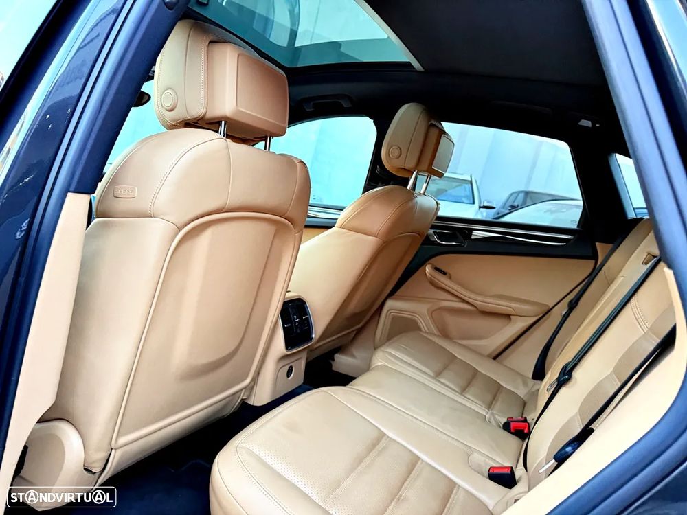 Porsche Macan S PDK - 36