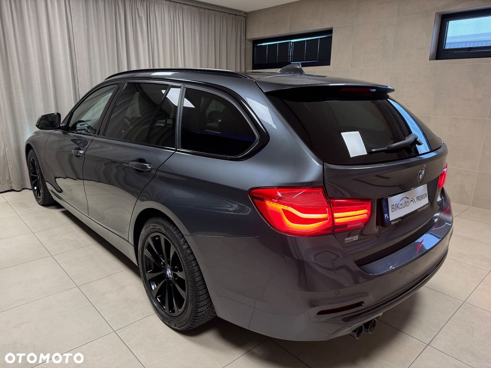 BMW Seria 3 320i xDrive Sport Line Sport - 11