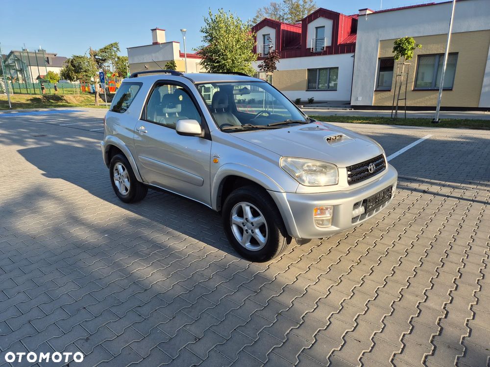 Toyota RAV4 D-4D 4x4 Sol - 3