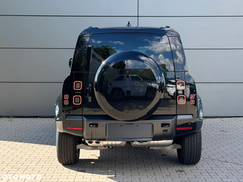 Land Rover Defender 3.0 D250 mHEV X-Dynamic SE - 4