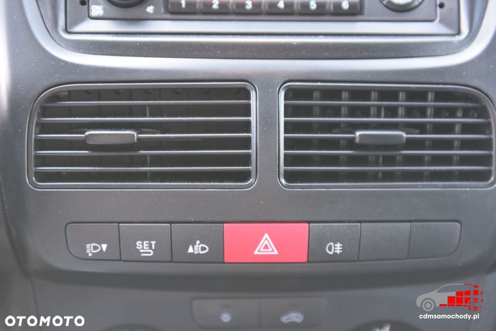 Opel COMBO - 24