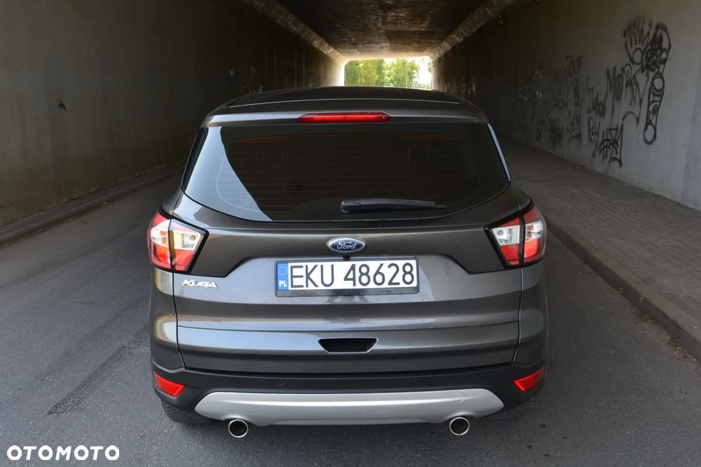 Ford Kuga 2.0 TDCi 2x4 Titanium - 10