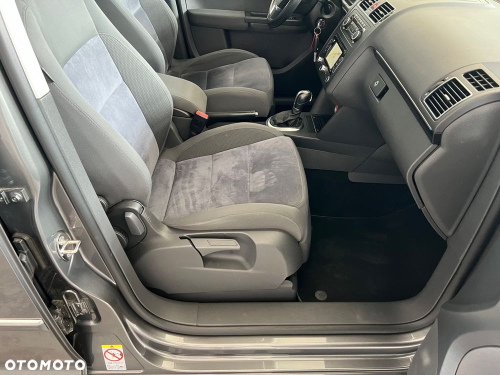 Volkswagen Touran 2.0 TDI DPF Comfortline DSG - 26
