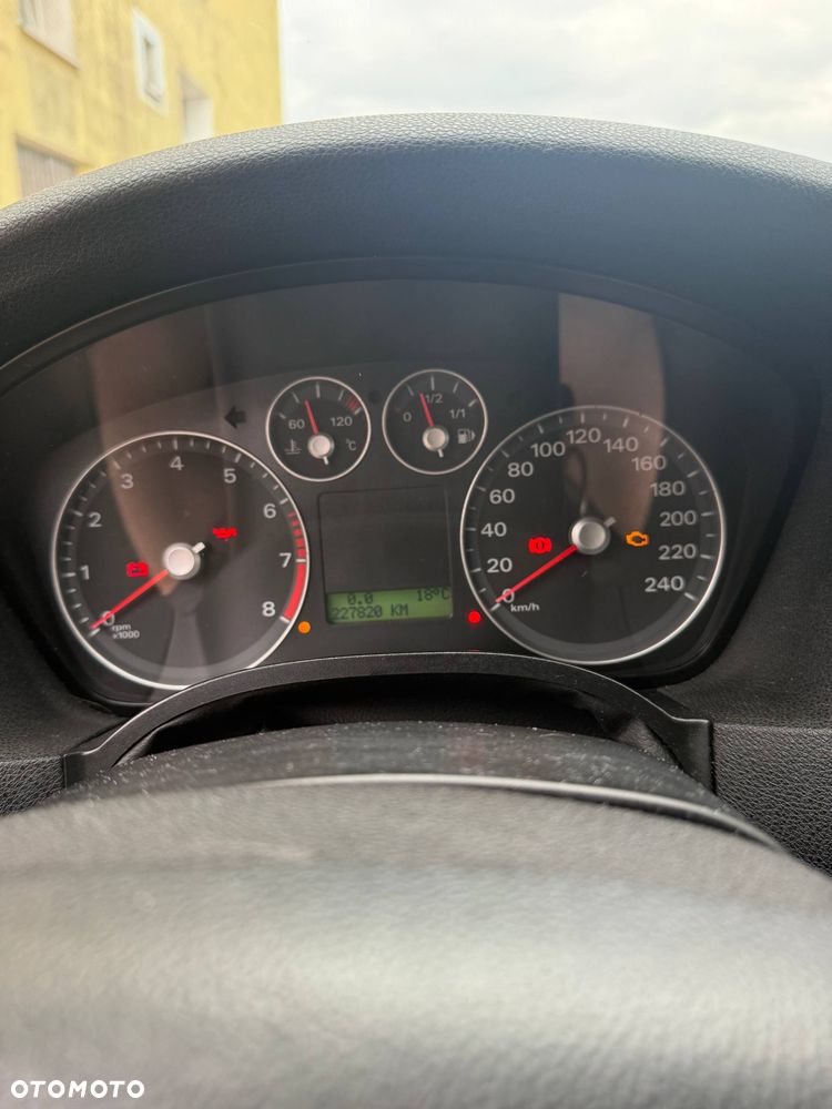 Ford Focus 1.6 Ti-VCT Trend - 11