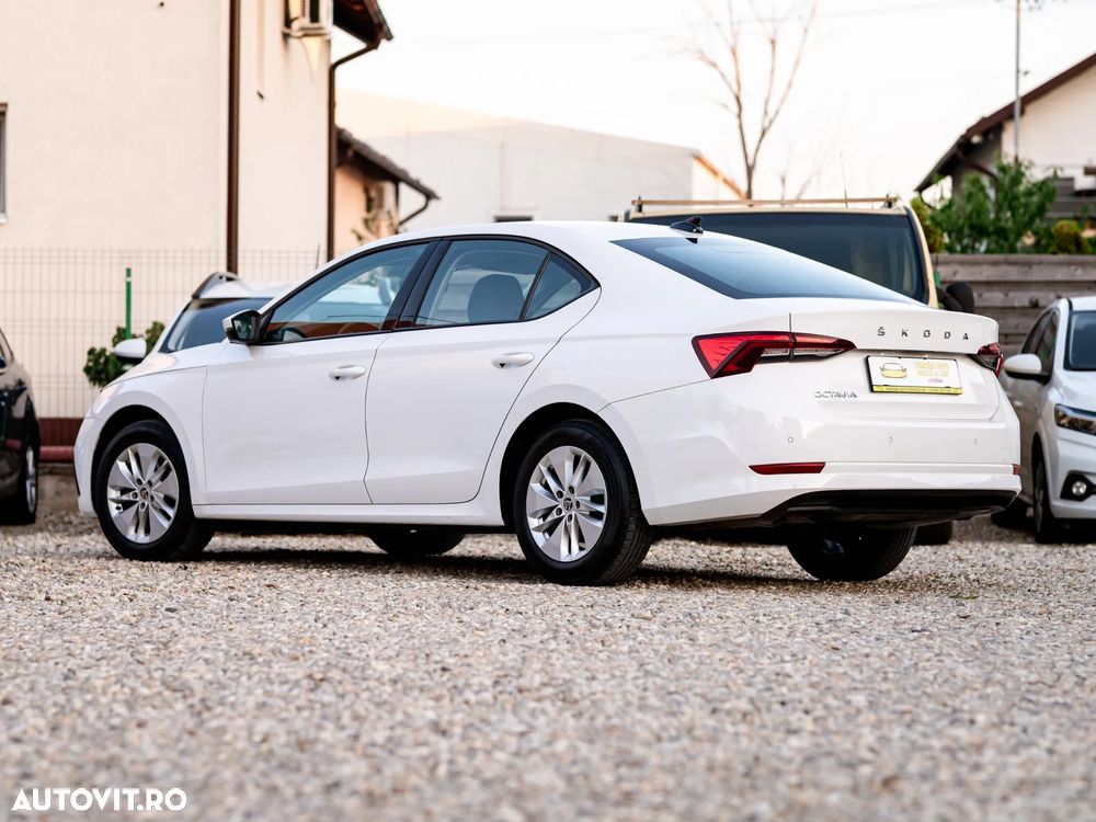 Skoda Octavia 2.0 TDI Style - 10