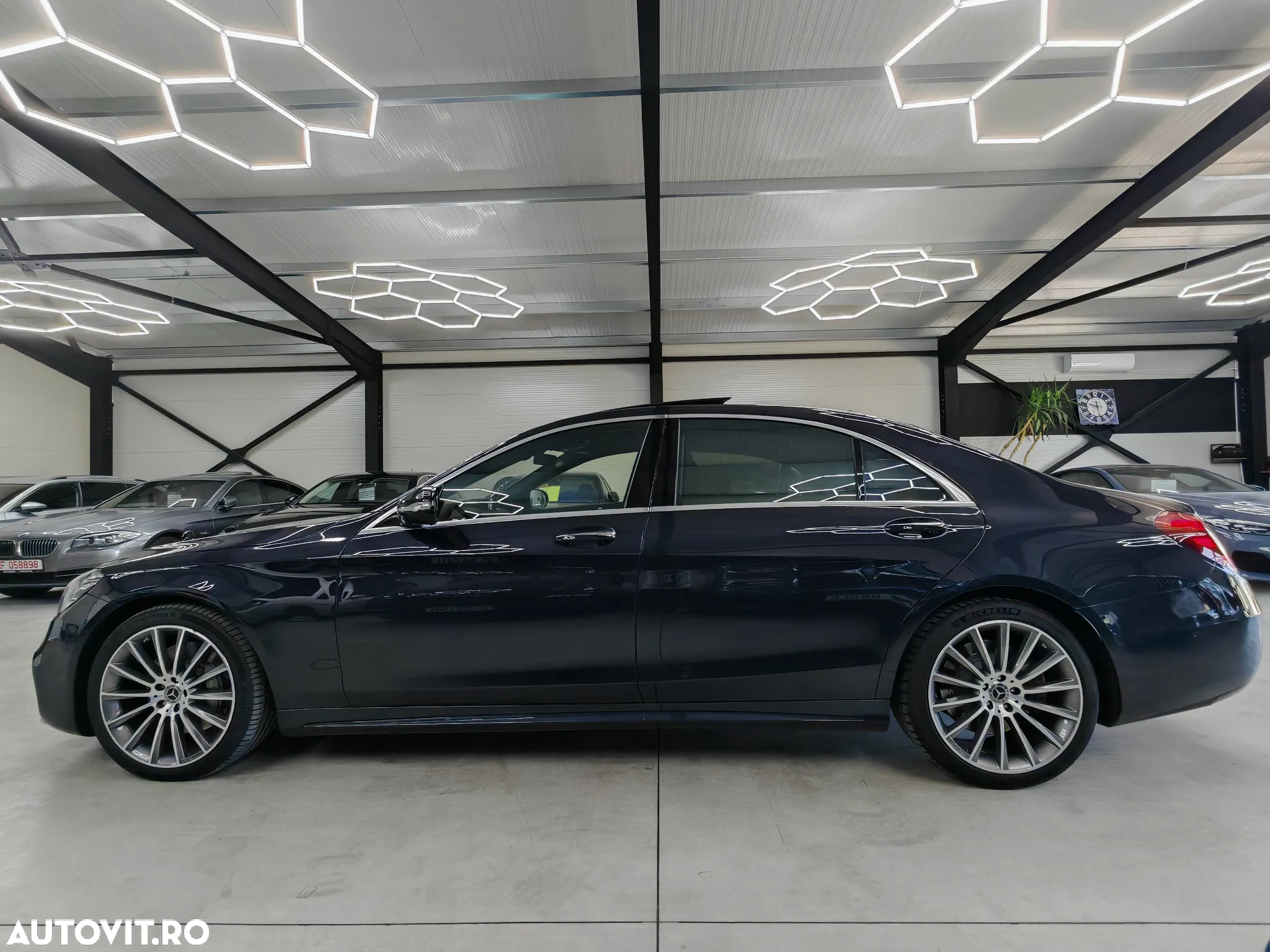 Mercedes-Benz S 560 L 4Matic 9G-TRONIC - 30