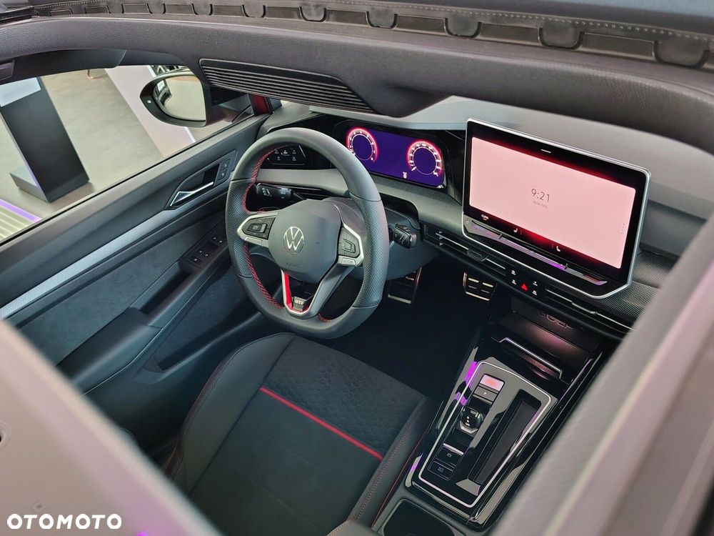 Volkswagen Golf - 24
