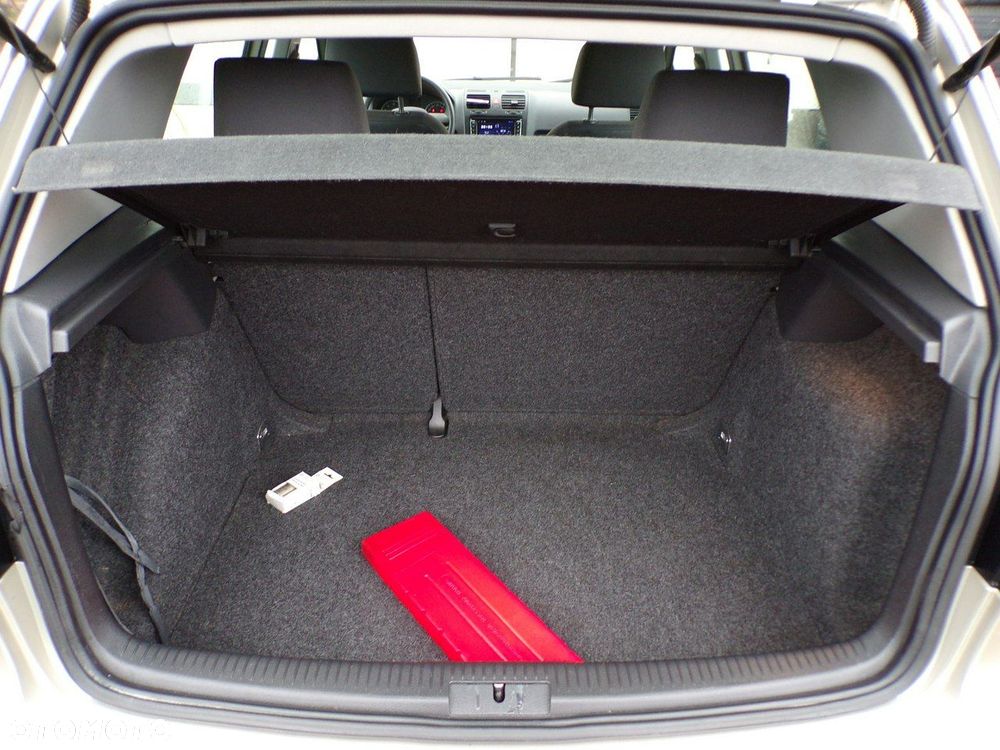 Volkswagen Golf 1.6 Comfortline - 25