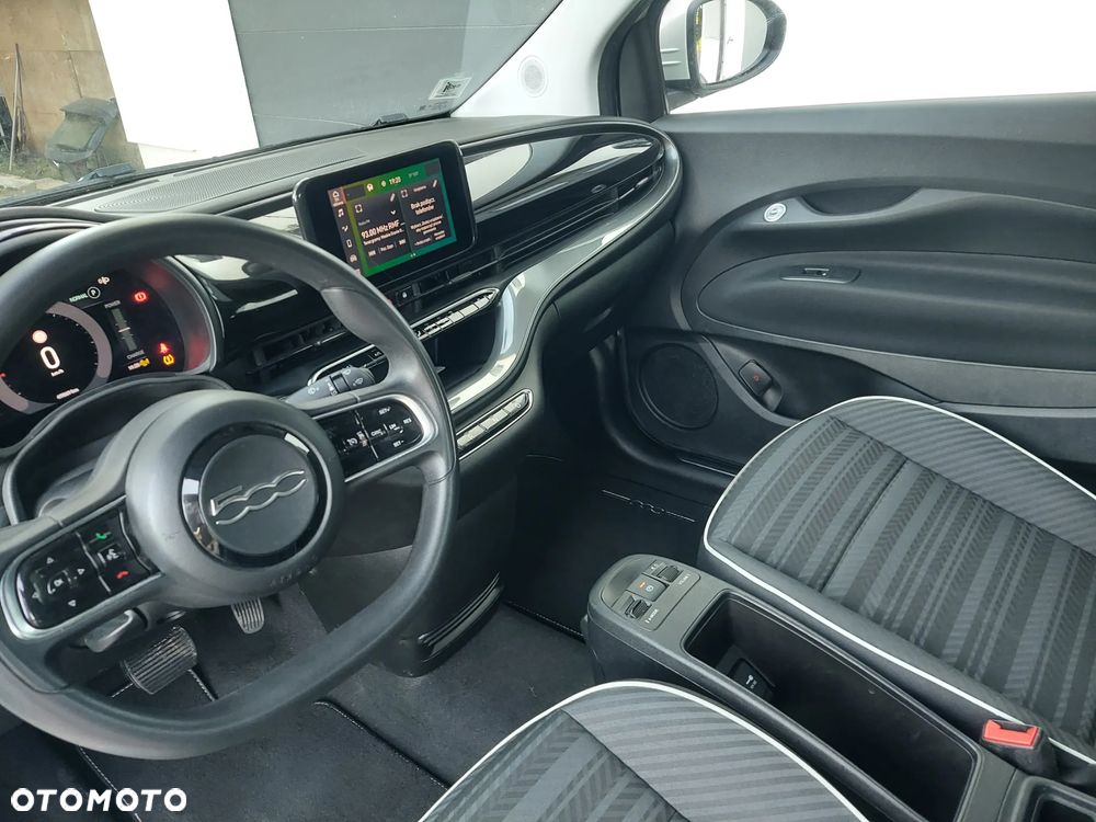 Fiat 500e by Bocelli - 11