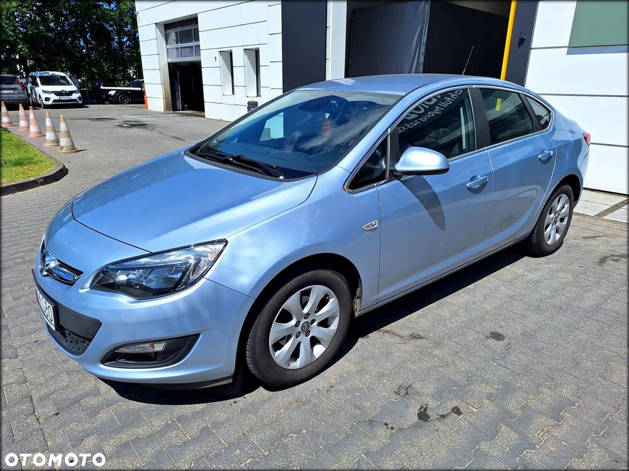 Opel Astra IV 1.4 T EU6 - 1