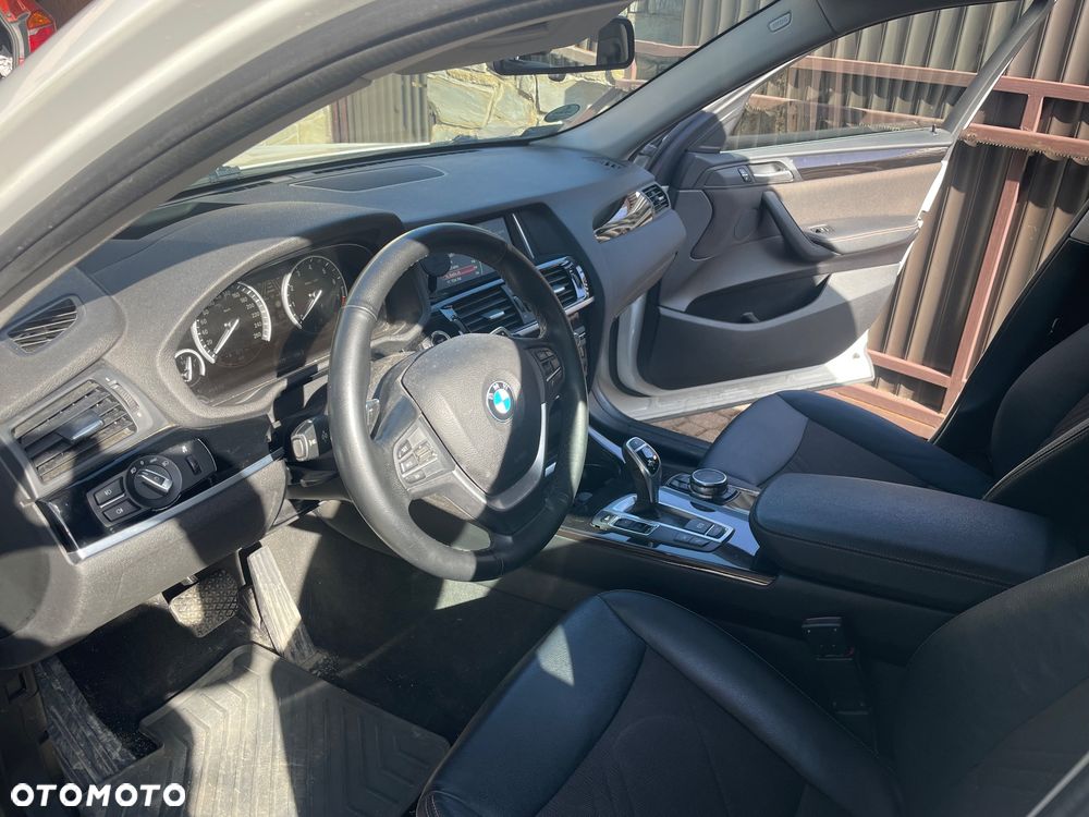 BMW X4 xDrive28i xLine - 11