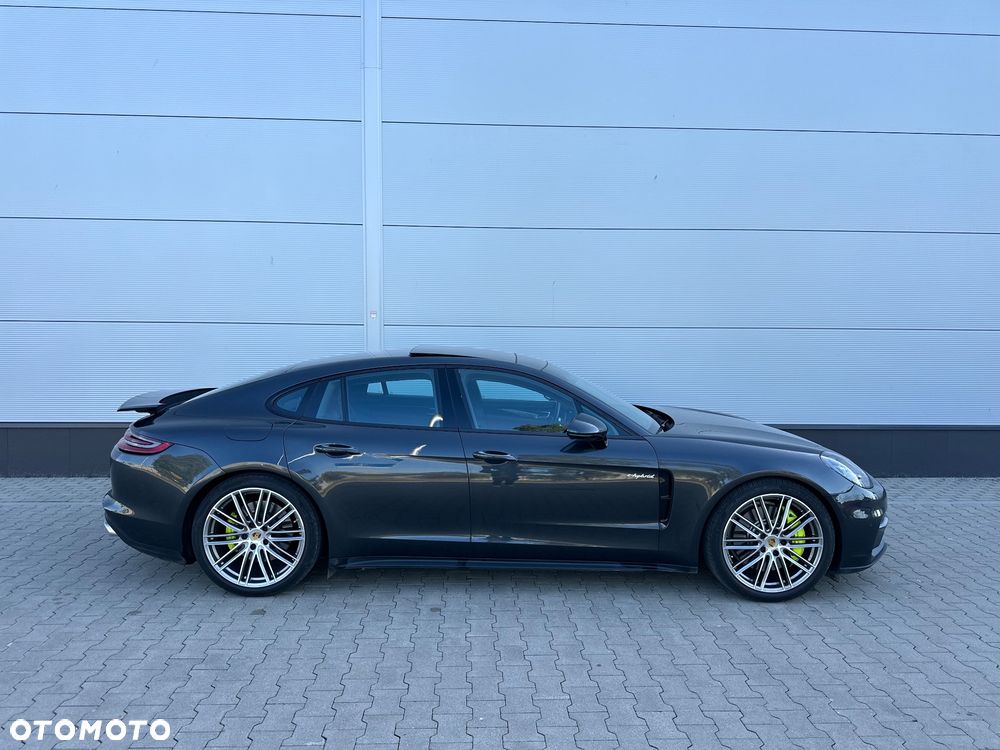 Porsche Panamera 4 E-Hybrid Platinum Edition - 13
