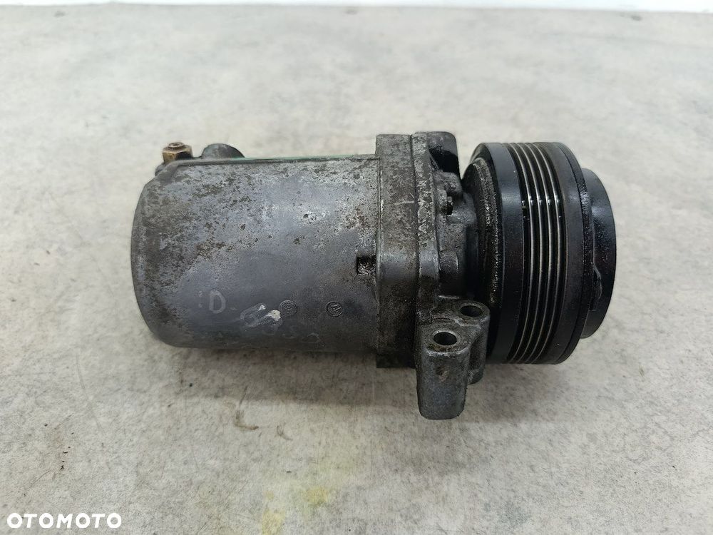 POMPA, SPRĘŻARKA KLIMATYZACJI BMW 3 E46 64528386650 1.9 8V 318i - 7