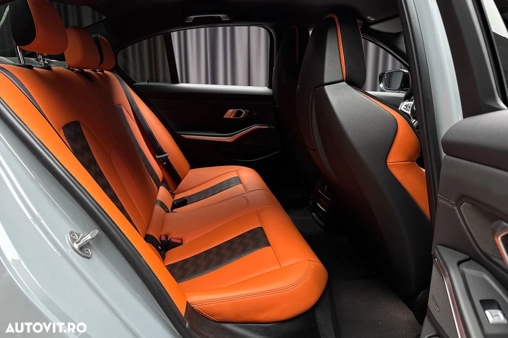 BMW M3 Competition xDrive AT - 32