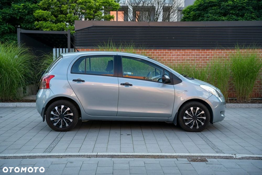 Toyota Yaris - 13