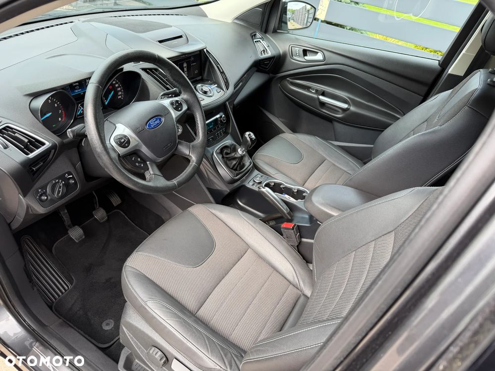 Ford Kuga 1.5 EcoBoost 2x4 Titanium - 13