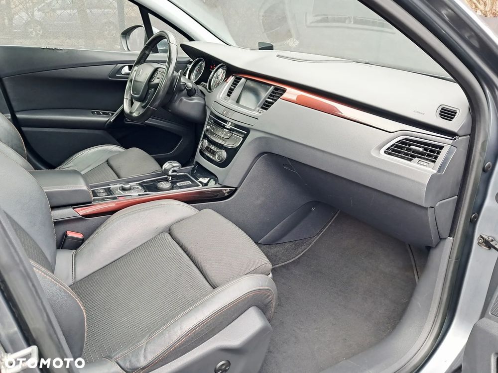 Peugeot 508 RXH Hybrid4 - 17