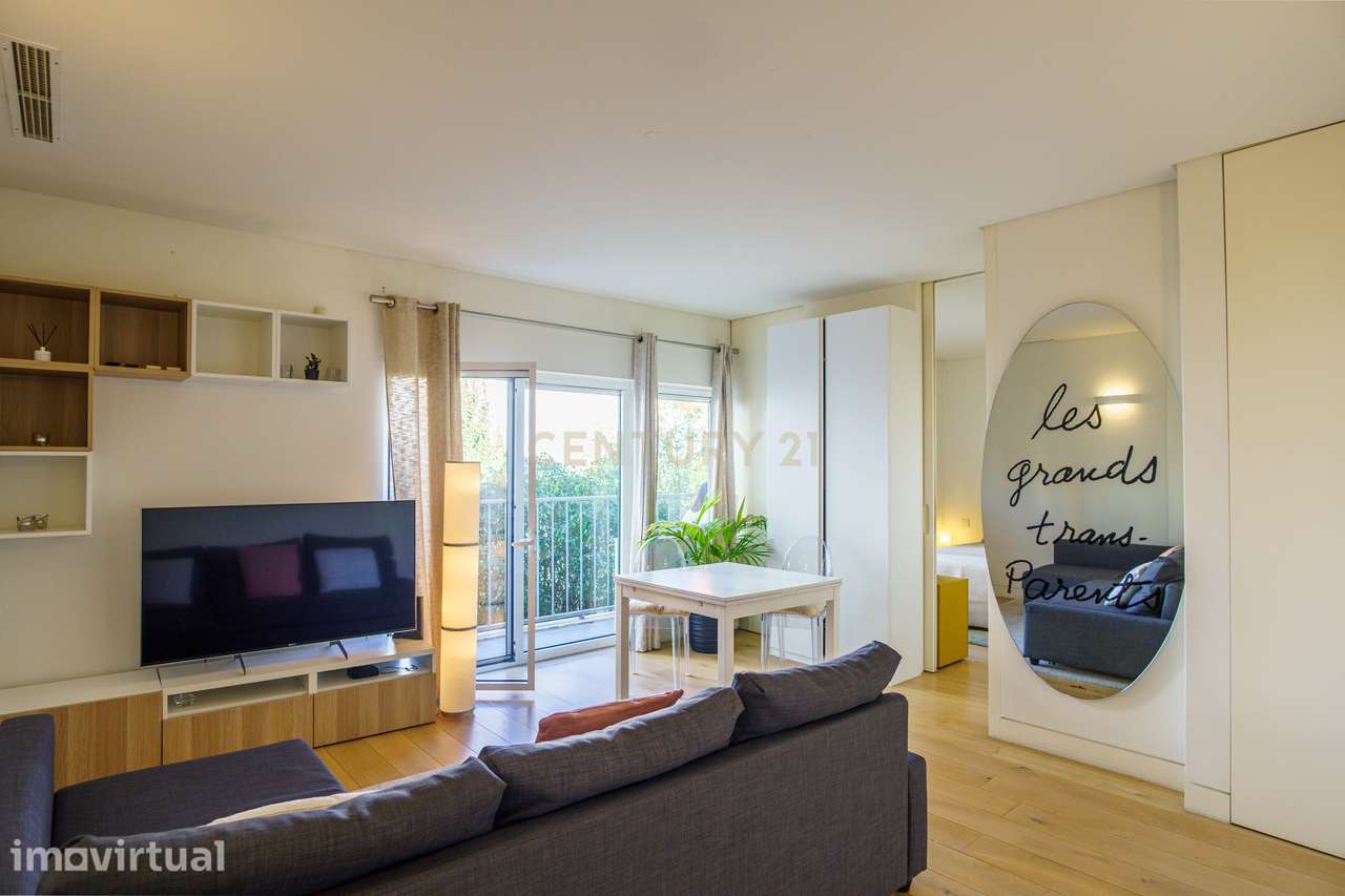 Apartamento T1 na Avenida Praia da Vitória, Saldanha - Grande imagem: 5/25