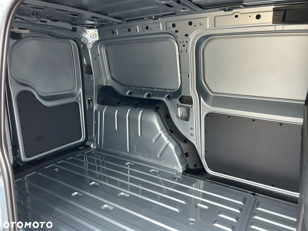 Volkswagen Caddy Maxi Cargo AUTOMAT, diesel 2.0 TDI 122 KM - 11