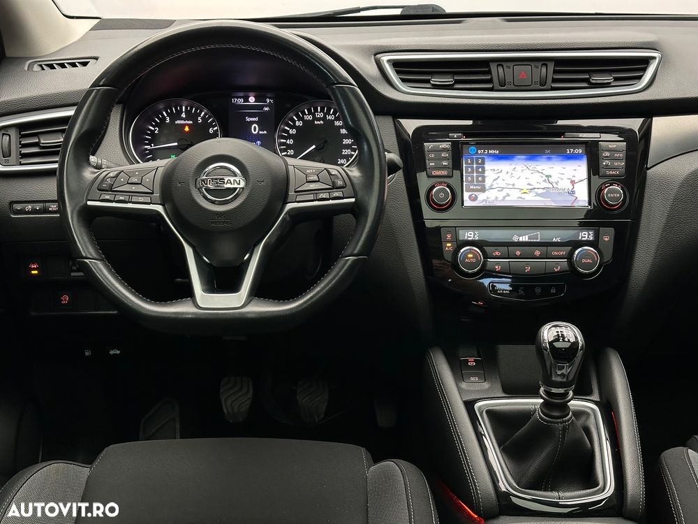 Nissan Qashqai 1.3 DIG-T N-CONNECTA - 8