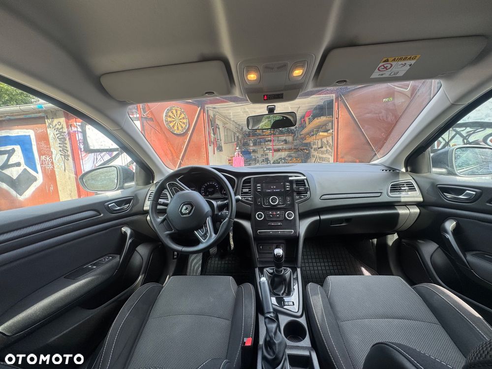 Renault Megane TCe 115 GPF LIFE - 11