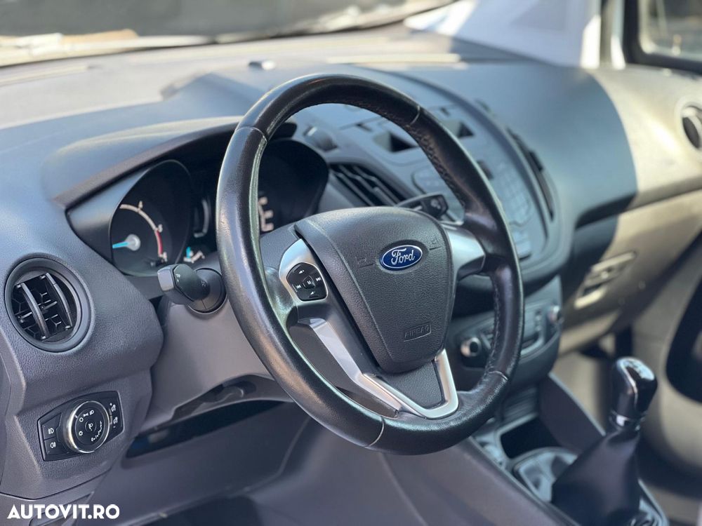 Ford Courier - 8