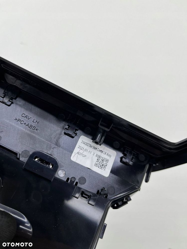 VOLVO XC40 RAMKA WYŚWIETLACZA KRATKI NAWIEWU KONSOLI PRZÓD 31442628 - 15