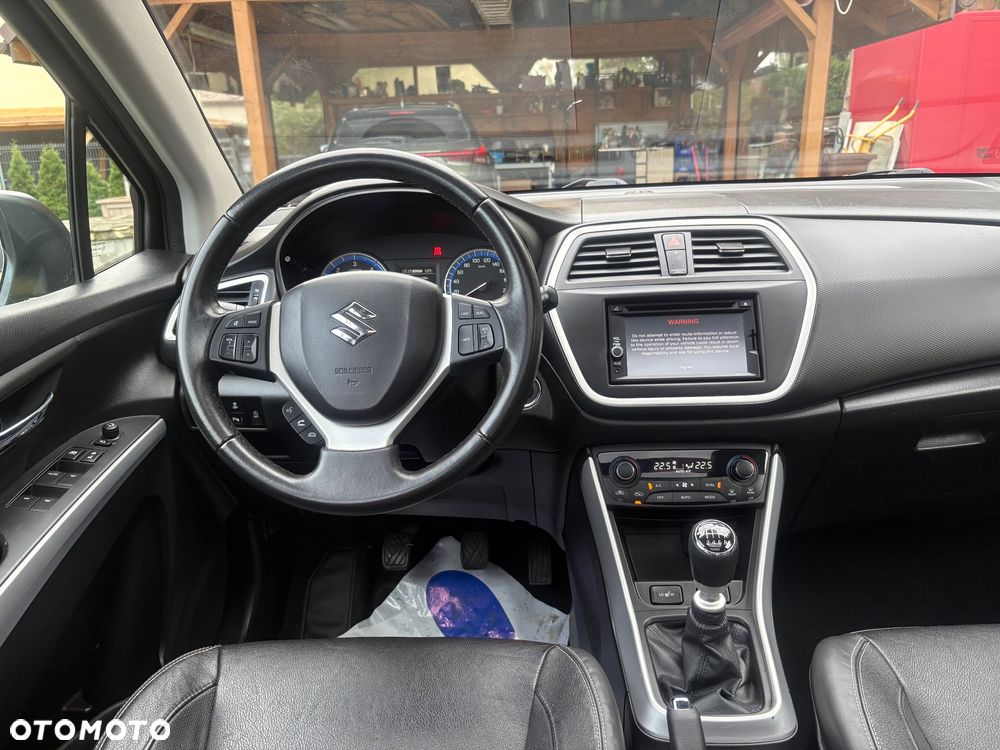 Suzuki SX4 S-Cross 1.6 DDiS Premium Plus 4WD - 23