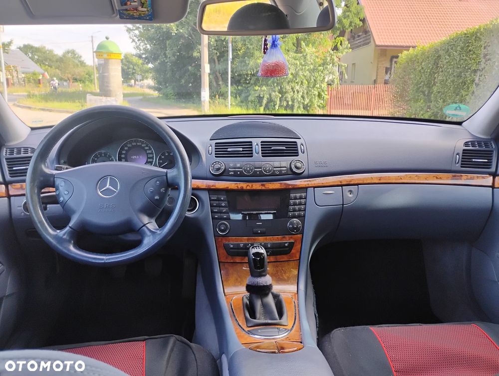 Mercedes-Benz Klasa E 200 Kompressor T Elegance - 5