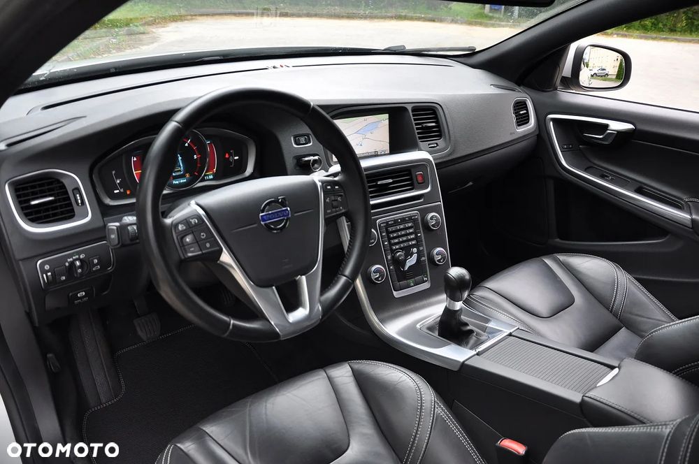 Volvo S60 D4 R-Design Summum - 19