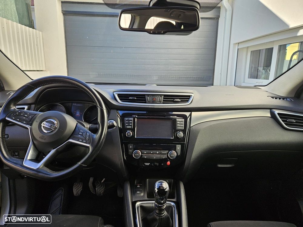 Nissan Qashqai 1.5 dCi N-Connecta - 6