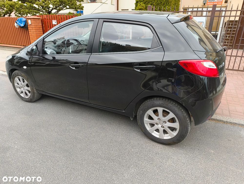 Mazda 2 - 5