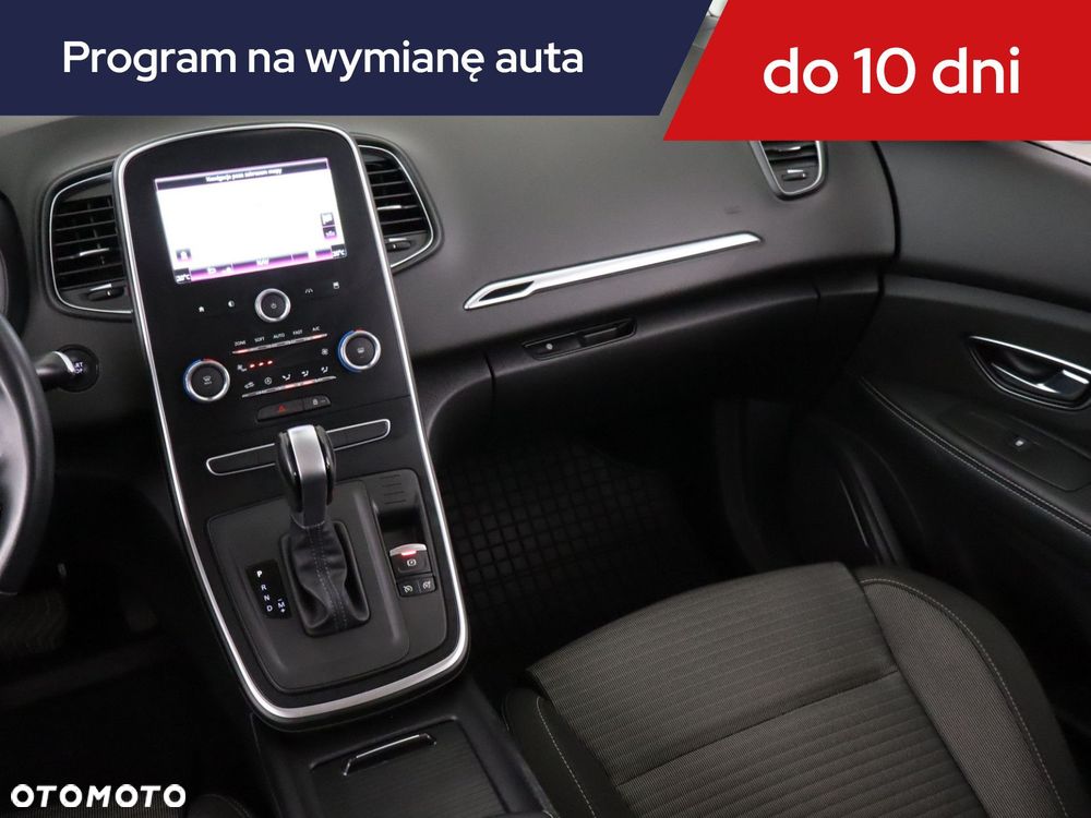 Renault Grand Scenic - 10