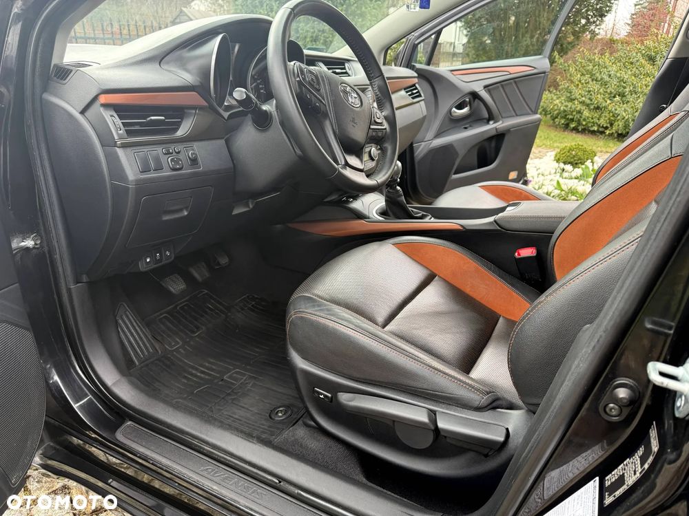 Toyota Avensis 1.8 Premium - 15