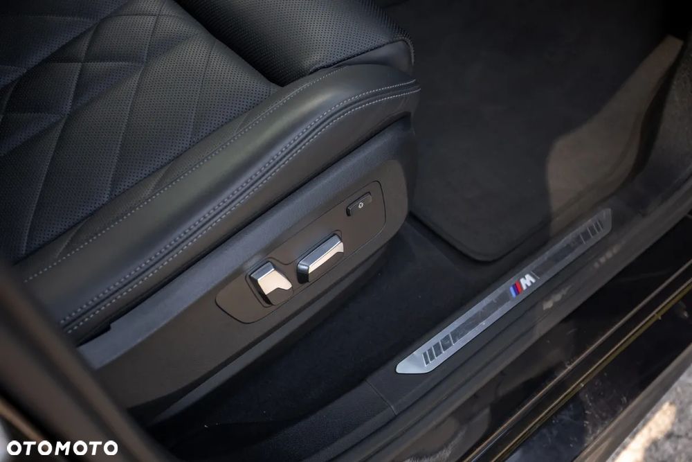 BMW X6 xDrive30d mHEV - 34