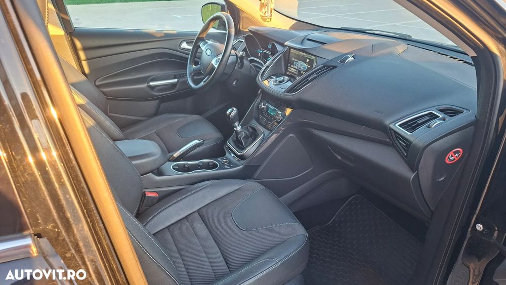 Ford Kuga 2016 photo 4