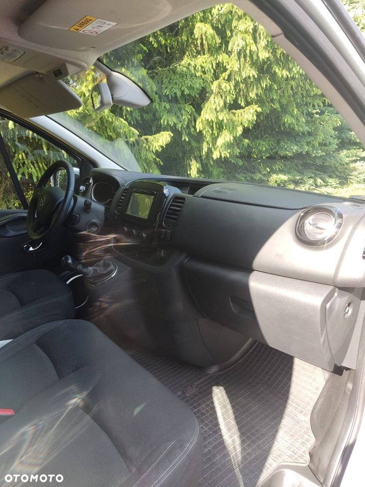 Opel Vivaro - 8