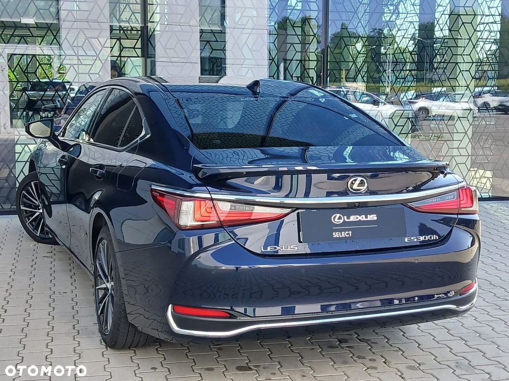 Lexus ES - 12