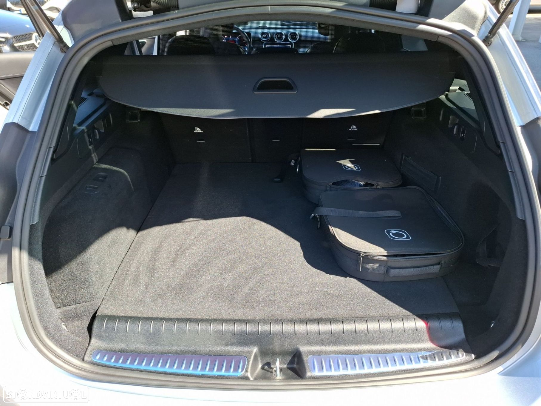 Mercedes-Benz C 300 e AMG Line - 26