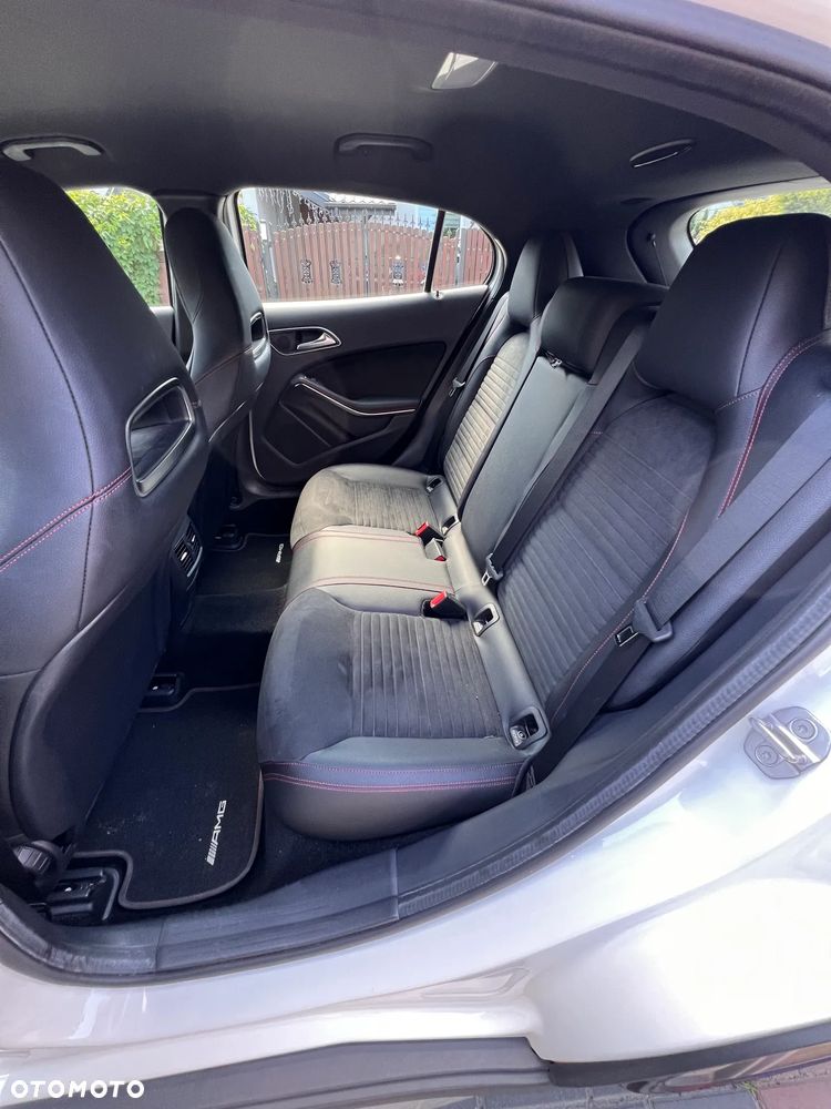 Mercedes-Benz GLA 200 7G-DCT AMG Line - 12