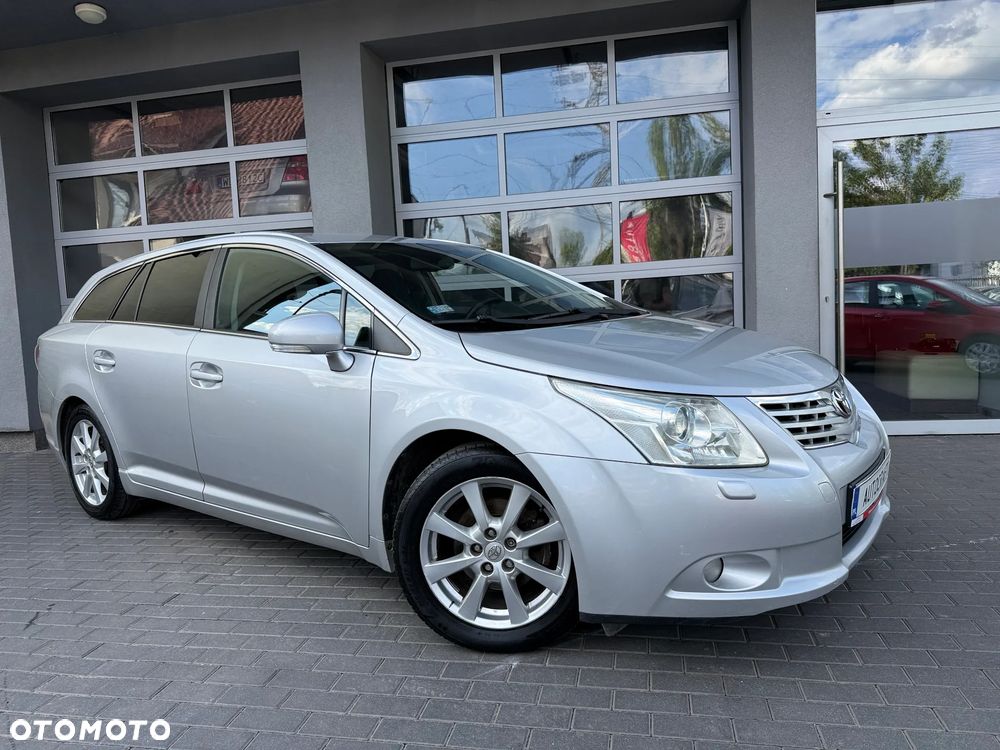 Toyota Avensis 1.8 Sol NAVI - 1