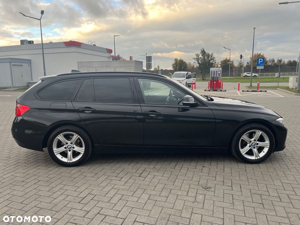 BMW Seria 3 320d Touring xDrive Modern Line - 6