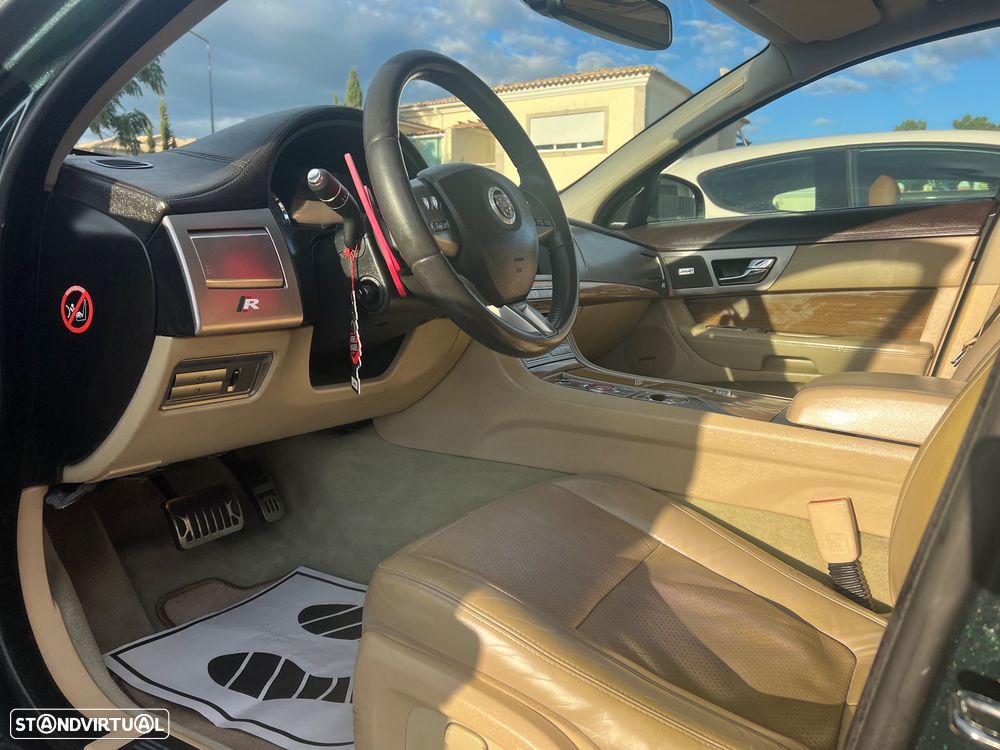 Jaguar XF 3.0 D V6 S Premium Luxury - 5