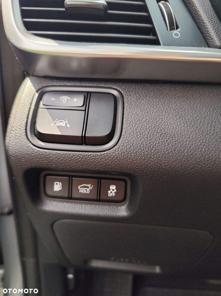 Kia Optima Plug-in Hybrid - 18