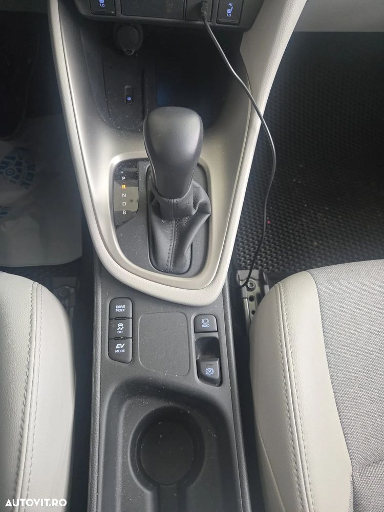 Toyota Yaris 1.5 VVT-i HSD Exclusive Elegant - 11