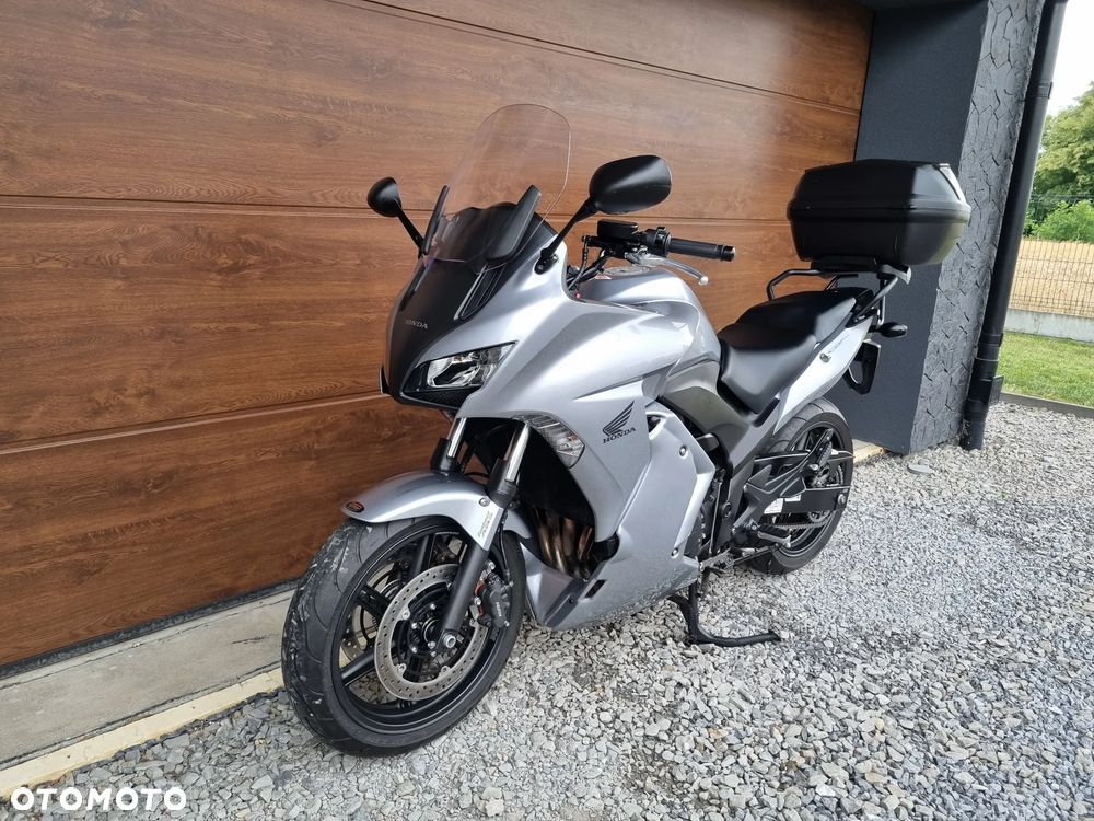 Honda CBF - 1