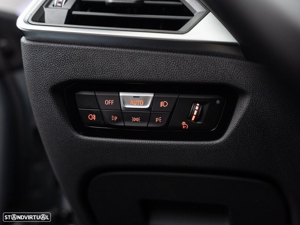 BMW i4 eDrive40 - 19